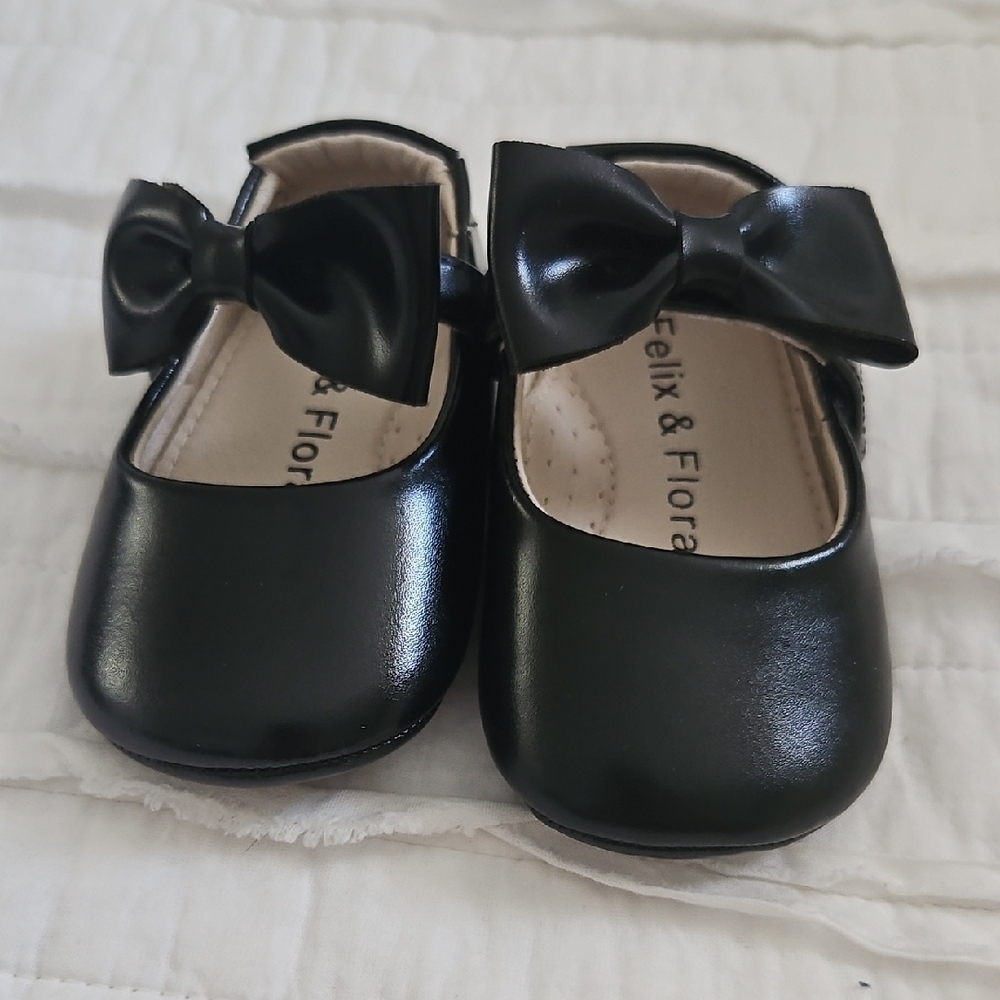 Black Baby Shoes with Bow